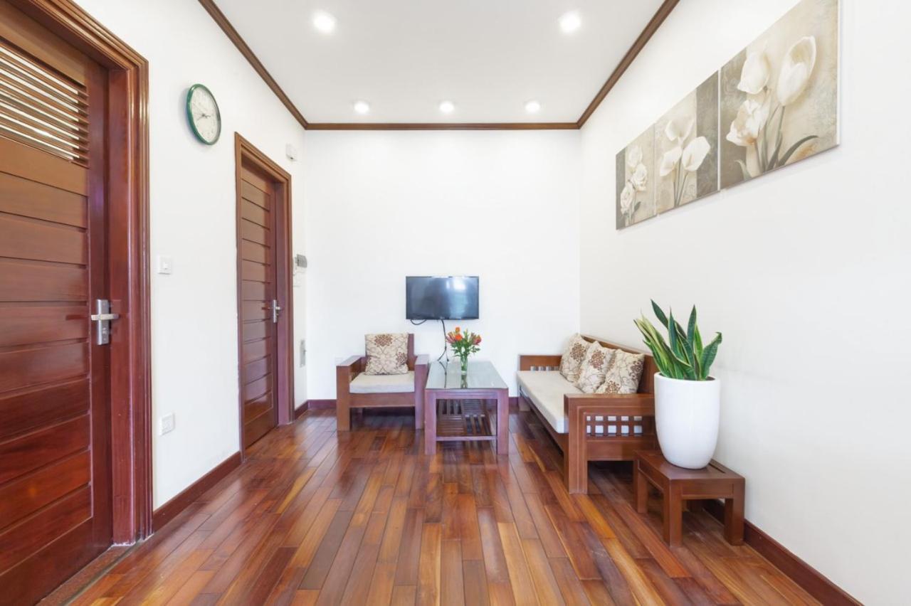 Khách sạn hẻo lánh Nine Housing Truc Bach Hà Nội